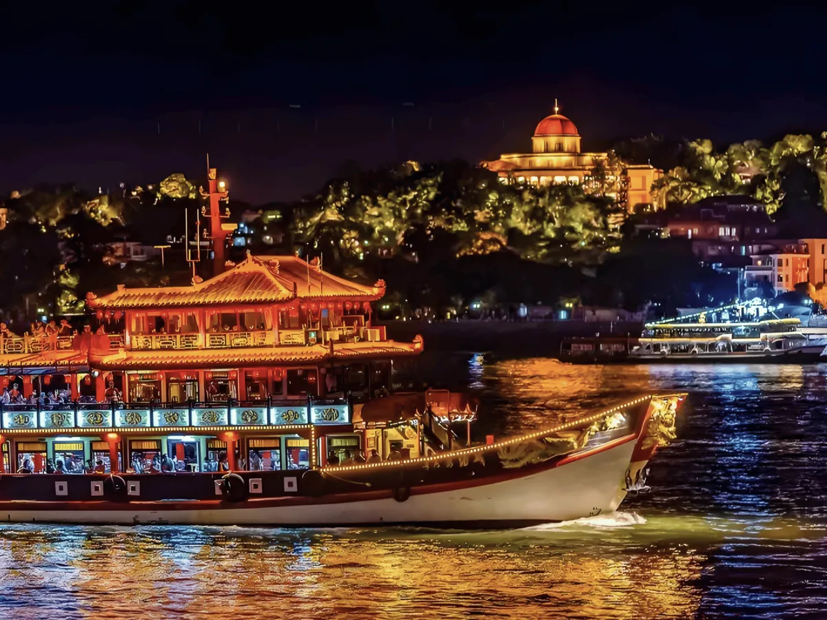 Xiamen Night Tour Packages: 2 Unparalleled Experiences Await