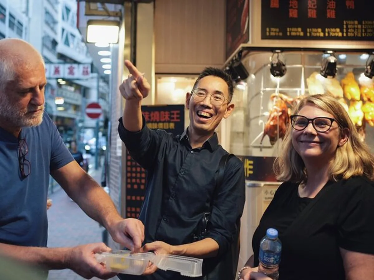 Hong Kong Street Food Tour with Locals - Dim Sum, Wonton & more