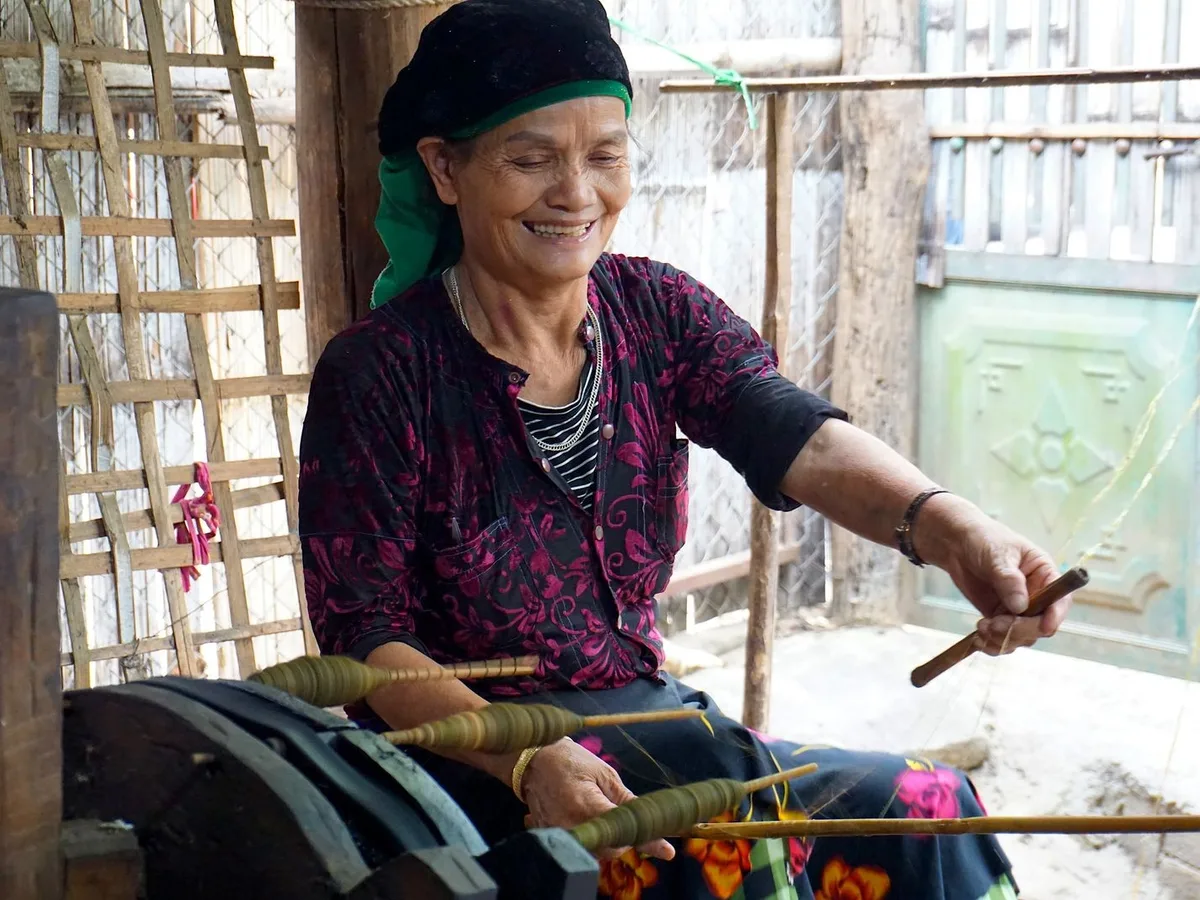 Nanjing Yunjin Brocade Culture Workshop with English Guide