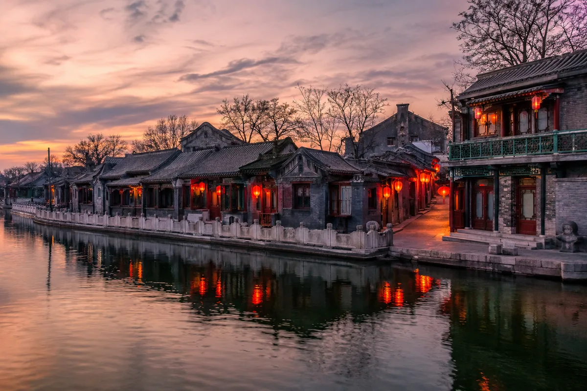 Beijing: Jingshan, Beihai & Shichahai Tea Calligraphy Tour · 3/4