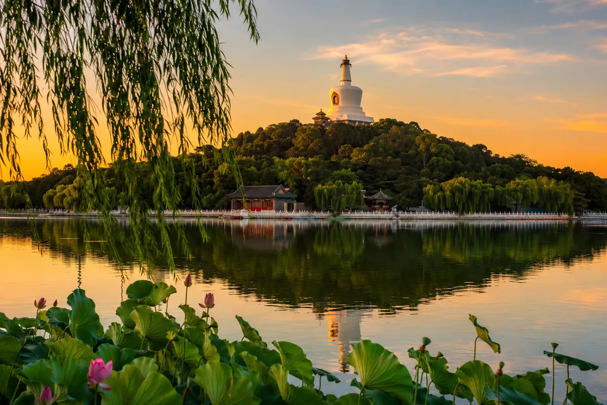 Beijing: Jingshan, Beihai & Shichahai Tea Calligraphy Tour · 4/4