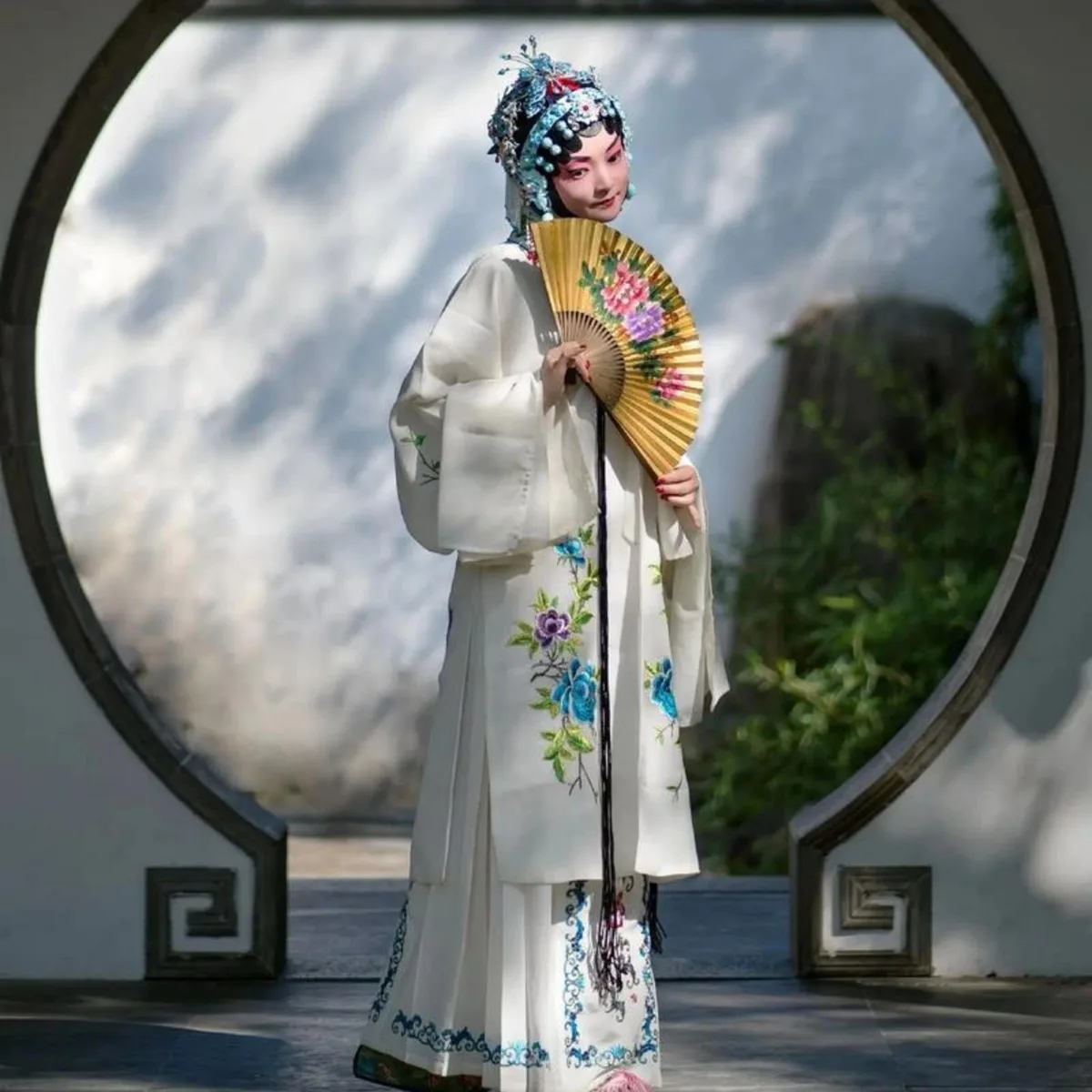 Suzhou: Kunqu Opera Performance & Backstage Experience · 4/4