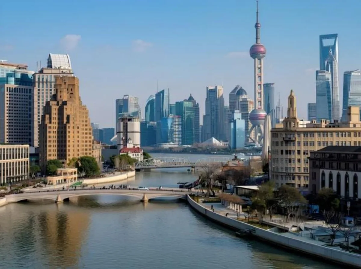 Shanghai: Art Deco Architecture Walking Tour · 3/4