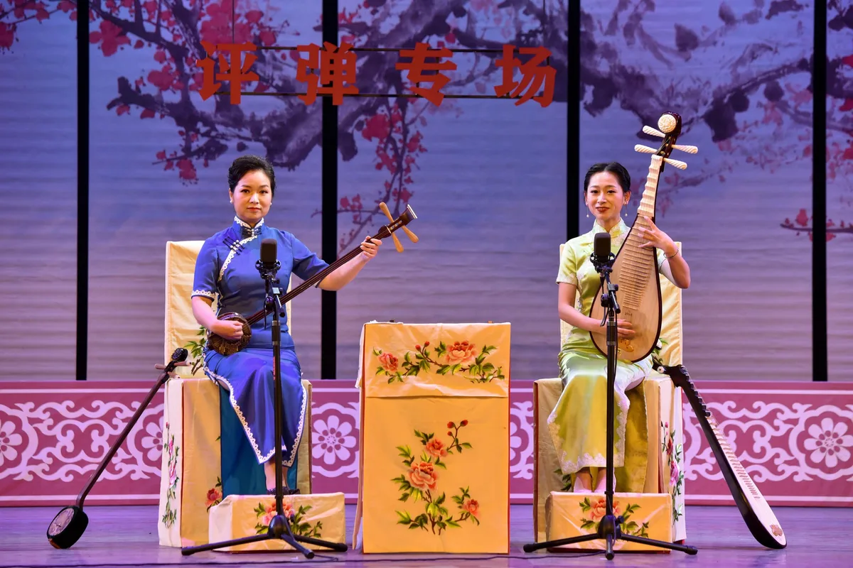 Shanghai: Pingtan Folk Art & Teahouse Cultural Experience · 2/4