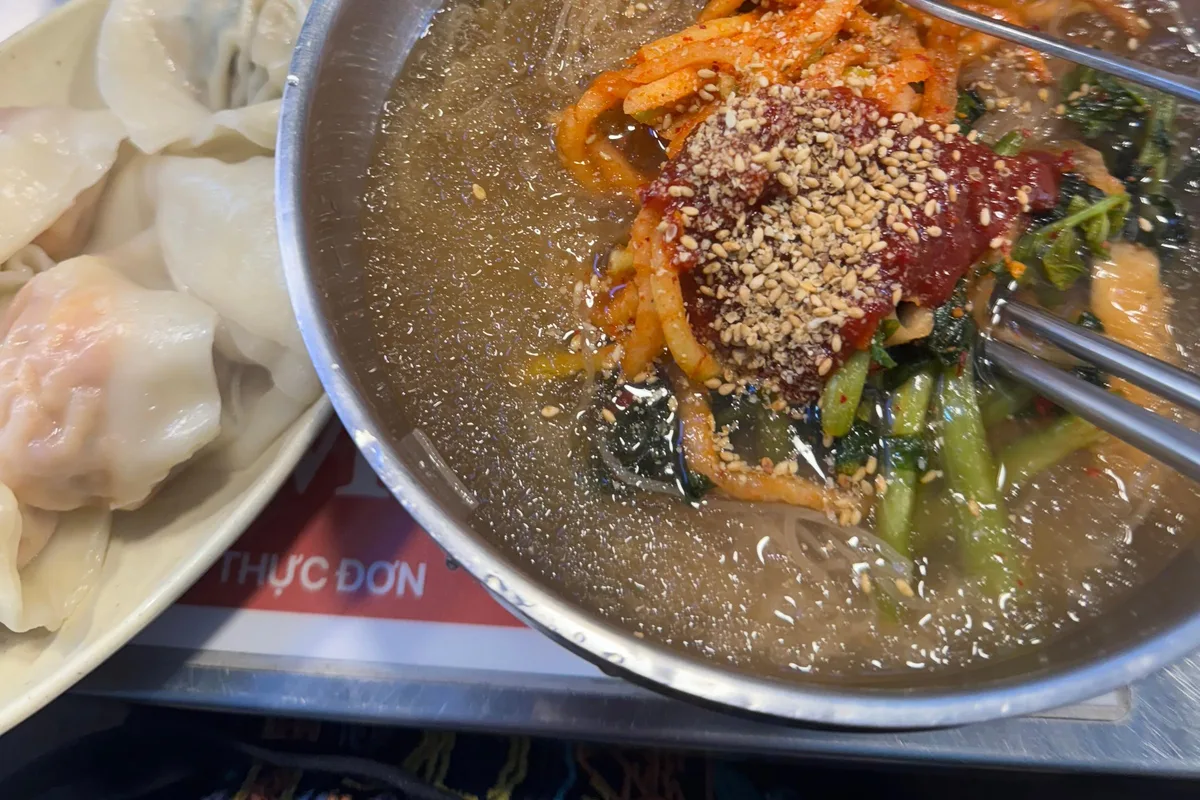 Discovery more Kunming evening Food Tour with Local Guide · 2/4