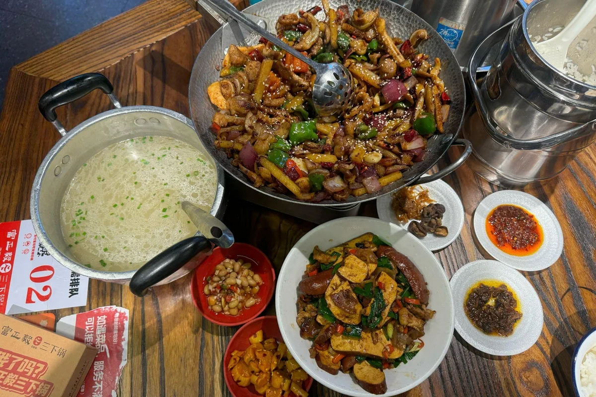 Lijiang: Evening Food Tour with Local Guide · 2/4