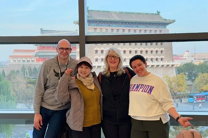 Beijing Night Tour: Old Hutongs & Food Discovery · 3/4