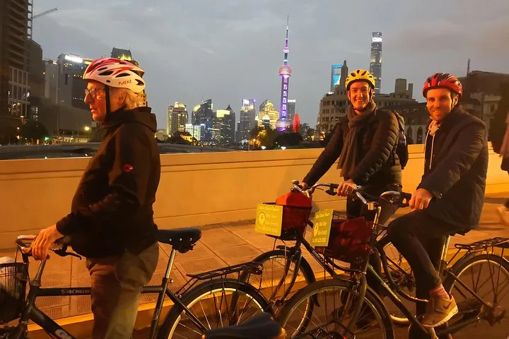 Shanghai Night Cycling Tour With Bund Skyline & Old Streets Food · 2/4