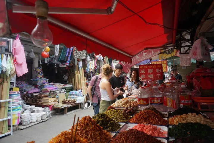 Chengdu Cooking Class with a Local Market Visit · 4/4