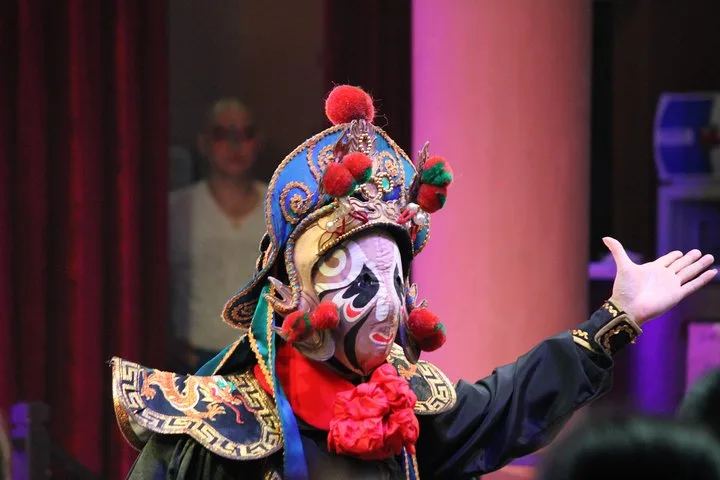 Skip the Line: Sichuan Opera Chengdu Ticket · 4/4