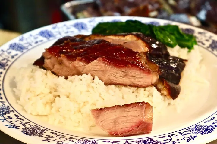 Hong Kong's Tin Hau Hidden Gems Food Tour with 7+ Local Tastings · 3/4