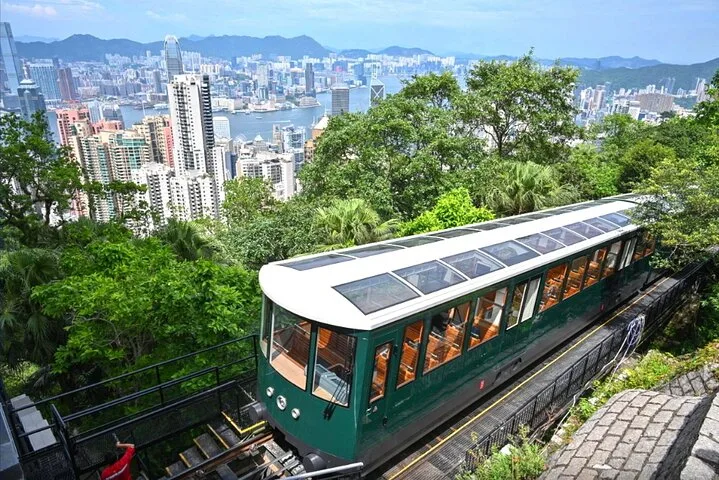 Top-Rated Hong Kong Tour: Peak Tram, Dim Sum & Cultural Sights · 2/4