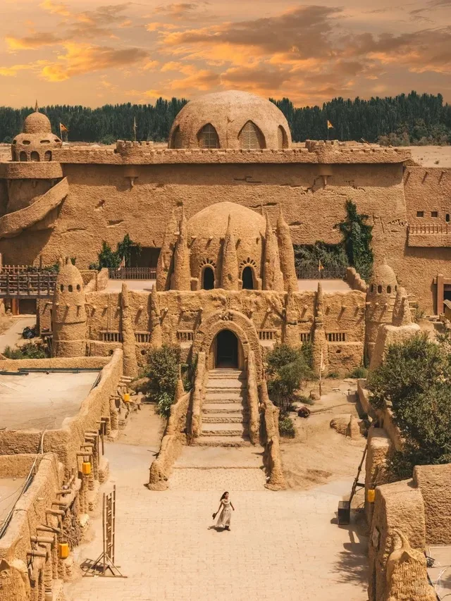 Half-Day Kashgar Sunday Market and Old Town Walking Tour · 4/4