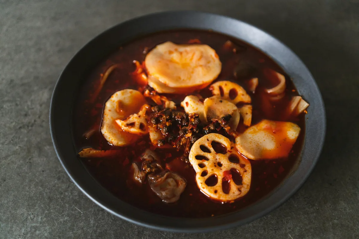 Chongqing Night Tour: Spicy Hotpot Dinner + City Illumination · 2/4