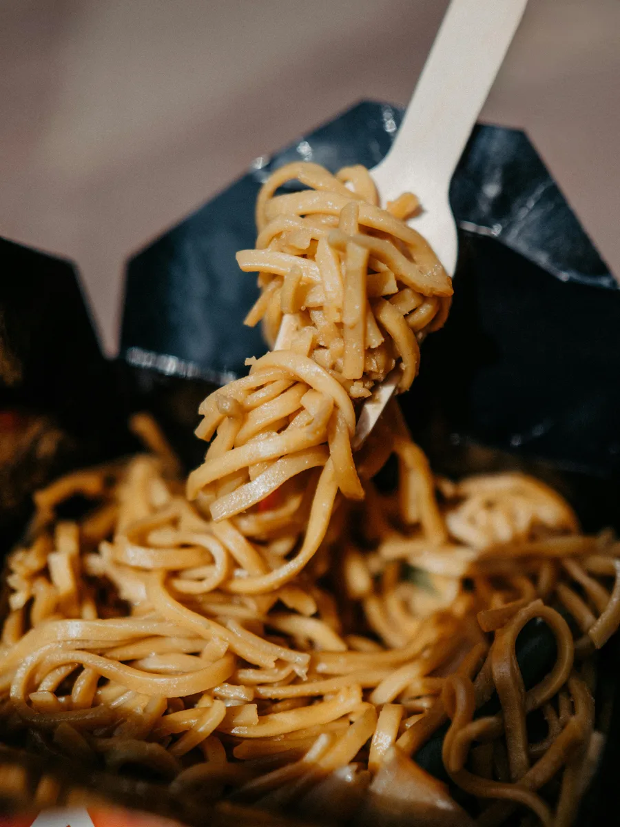 Hong Kong Small-Group Food Tour: Central + Sheung Wan · 3/4