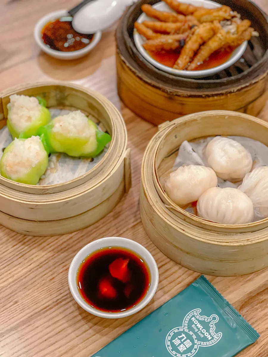 Tasting Hong Kong in Old Town Central: Dim Sum Deep-Dive · 2/4