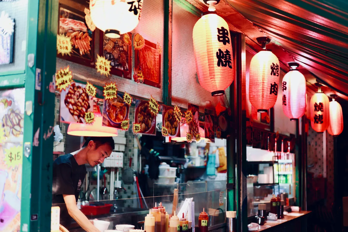 Small-Group Hong Kong Dim Sum Lunch (30+ Items) · 4/4