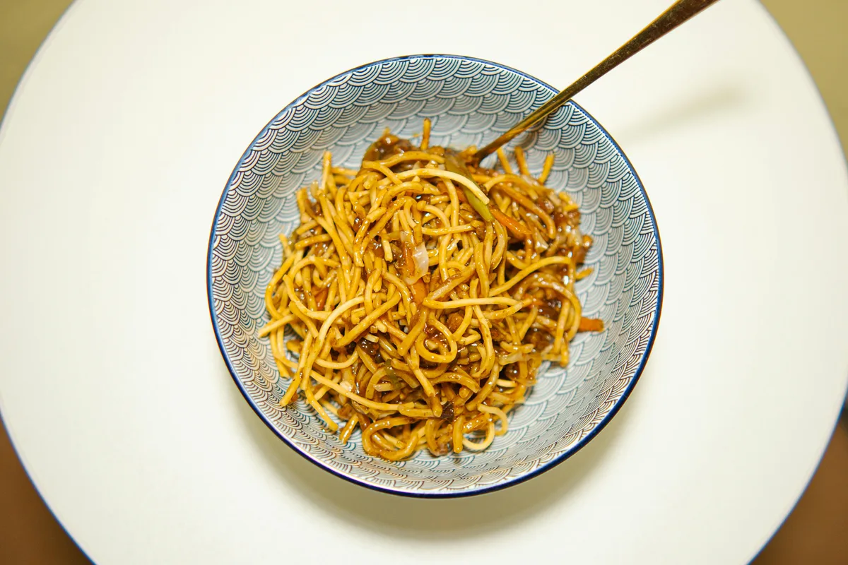 Jiqing Street Evening Food Tour with Local Hubei Specialties · 4/4