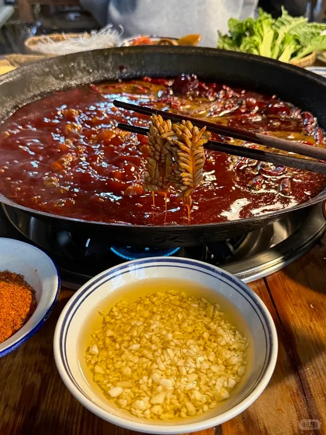 Chengdu Back Alley Hotpot Private Dining (Half-Day) · 2/4